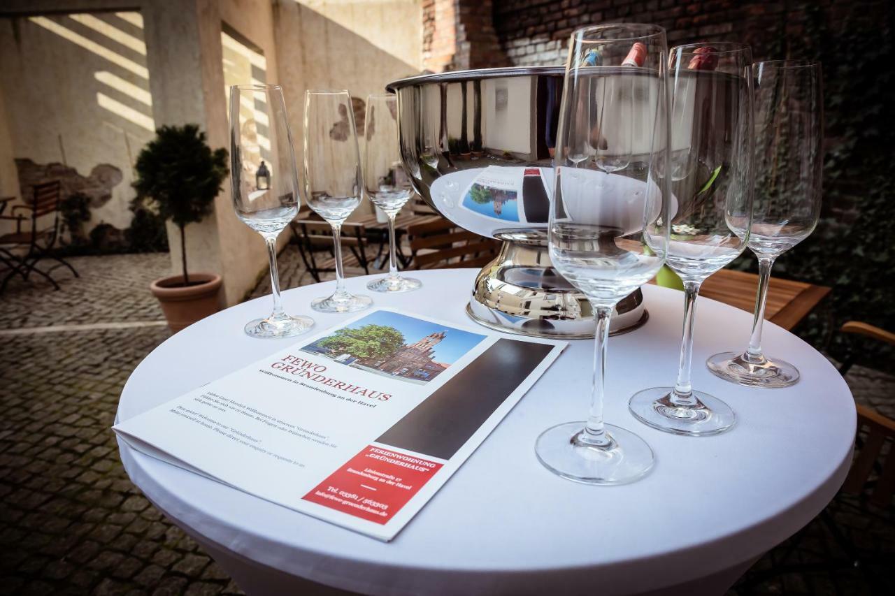Ferienwohnung Gruenderhaus Brandenburg  Buitenkant foto
